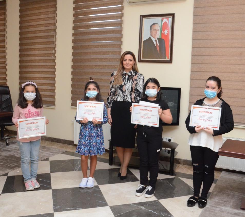 Millət vəkili “Yaradıcılığı evdə öyrən”ən istedadları mükafatlandırdı - FOTOLAR