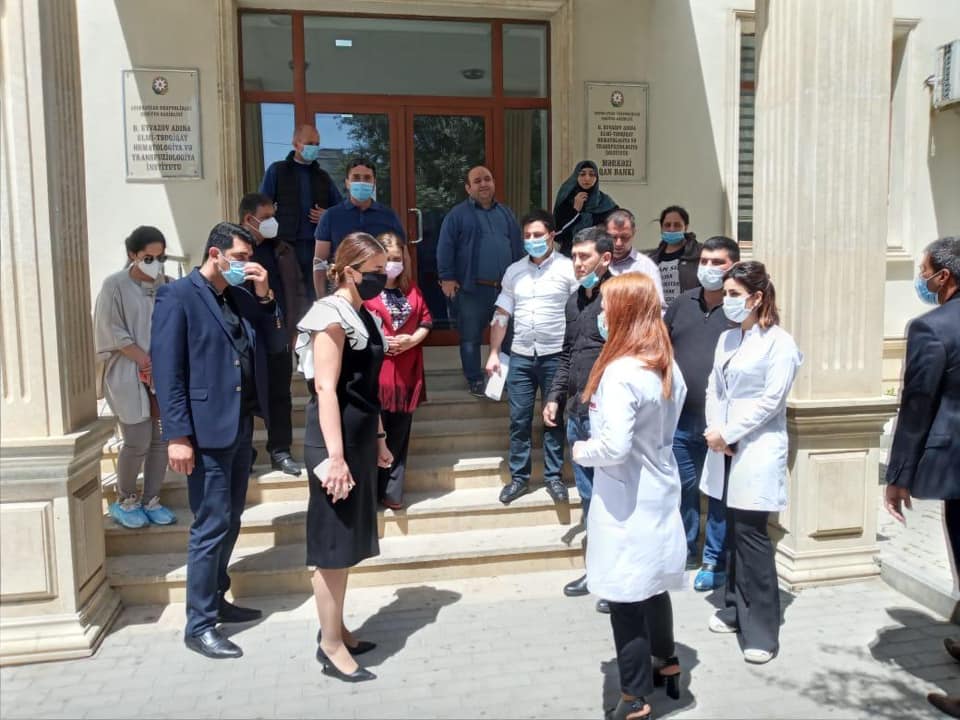 Millət vəkili qanvermə aksiyasından yazdı - FOTO