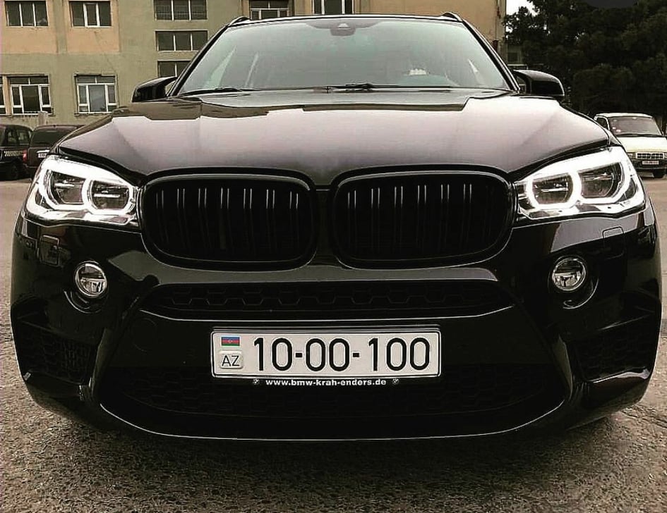 Azərbaycanda ən bahalı avtomobil nömrəsi kimə məxsusdur? - FOTOLAR