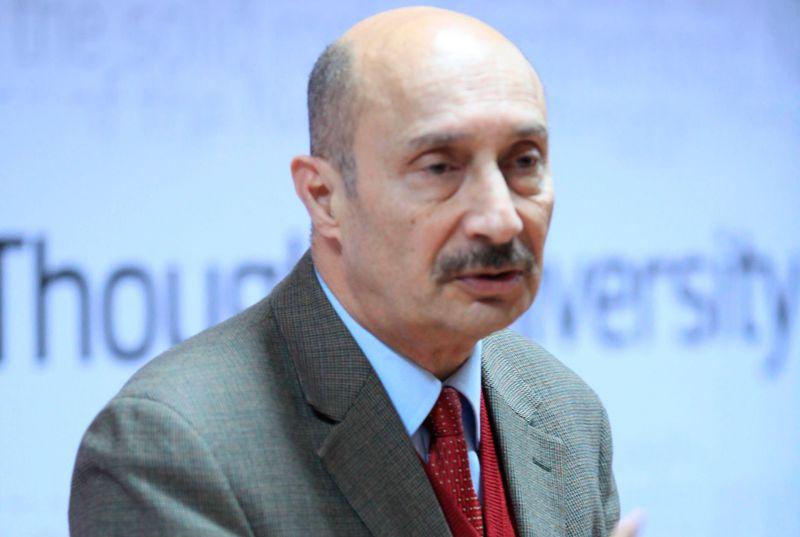 “İndiki hakimiyyət Putinin şəxsi personası ilə bağlıdır...” - Zərdüşt Əlizadə ilə MÜSAHİBƏ