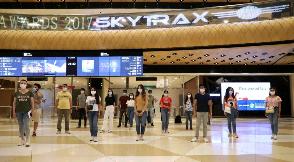 Türkiyədən çox sayda həkim koronavirusa görə Azərbaycana GƏTİRİLDİ – FOTO