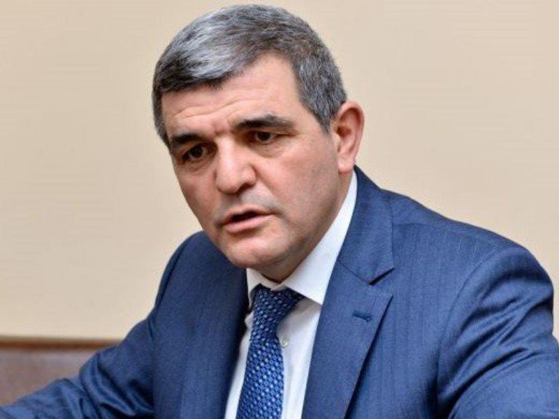 “Qəsdən problem yaradırlar...” – İcazələrin xəbərdarlıq edilmədən ləğvi doğrudurmu?