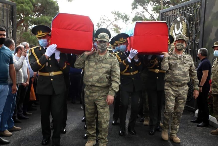 Zakir Həsənov şəhidlərin dəfnində + FOTOLAR