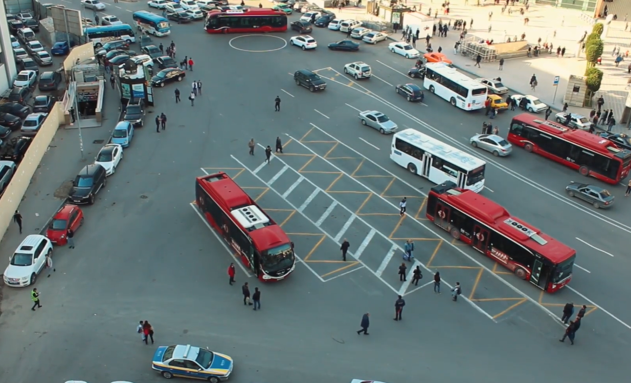 Bakının parkinq problemi: Səbəblər və həll yolları - MULTİMEDİA