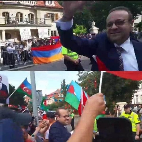 Türkiyə səfiri azərbaycanlıların aksiyasına qoşuldu - Praqadan xoş görüntülər - FOTO/VİDEO