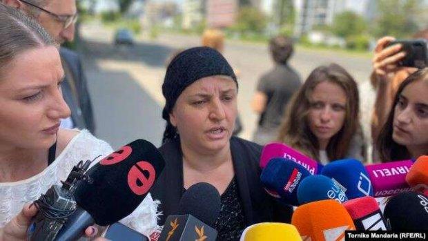 Ermənilərə silah ötürən məmurları deşifrə edən qız öldürüldü - Valideynləri Azərbaycana müraciət etdi