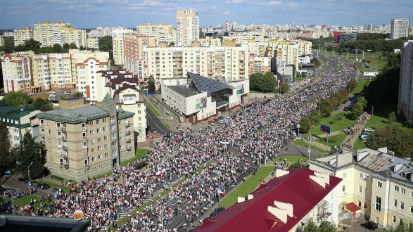 Minskdə keçirilən etiraz aksiyasındda 400-dən çox insan saxlanıb