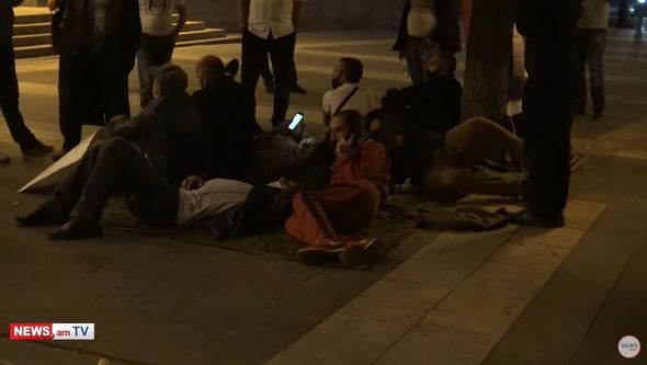 Yerevanda etiraz aksiyaları pik həddə: Aclıq aksiyasına başladılar - VİDEO