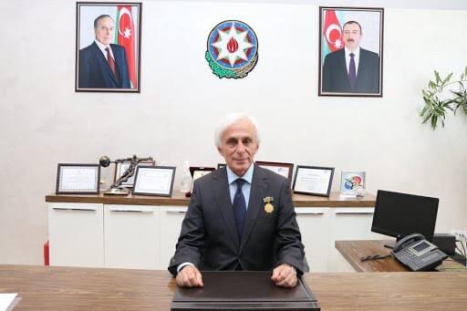Nazir 14 illik müdiri işdən çıxardı - FOTO