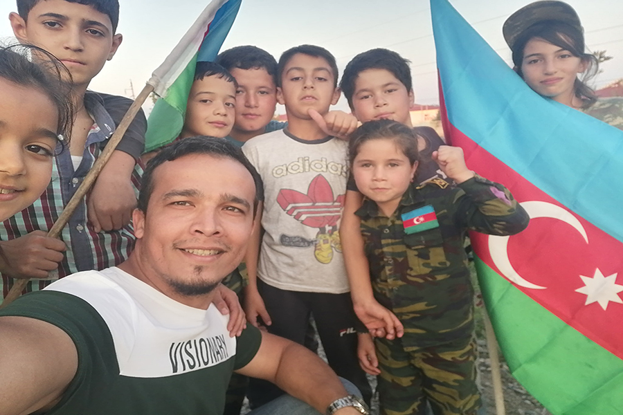“Kimsə möhkəm addımlayanda, elə bilirdim mərmi düşdü” – Jurnalistin cəbhə qeydləri