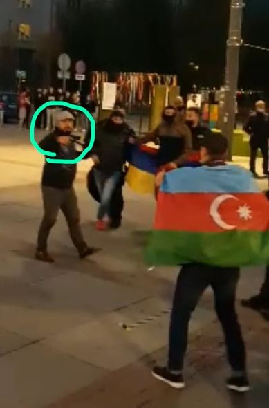 Polşada ermənilərin azərbaycanlılara atəş açmasının görüntüləri - ANBAAN VİDEO