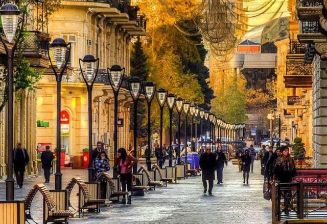 "Bakı erməniləri, siz də uzaqlarda o şəhərin xiffətini çəkirsiniz?" - Erməni qadından TƏSİRLİ PAYLAŞIM