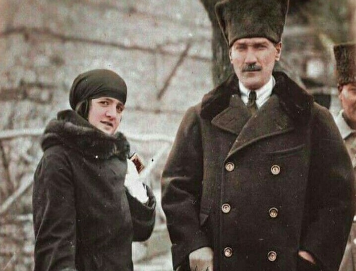 Özündən 20 yaş kiçik xanımla evləndi, ilk həyat yoldaşı ona görə intihar etdi - Atatürkdən maraqlı faktar