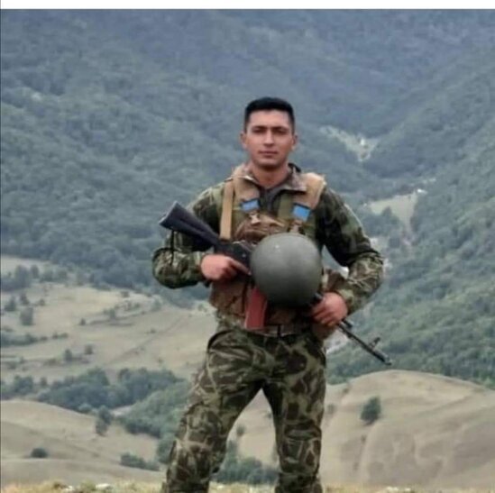 Zəngilanda yaralandı, 4 gün ac-susuz döyüşdü: Şəhid hesab olunan əsgərimiz sağdır - FOTO