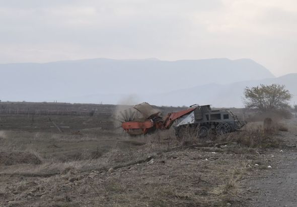 Ağdam yolu minalardan təmizlənir - FOTO