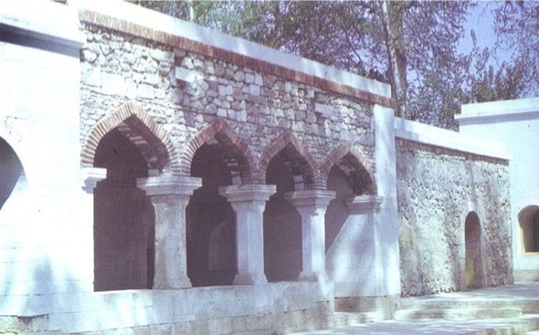 Ağdamda Pənahəli xan sarayı erməni işğalından əvvəl və sonra... - FOTO
