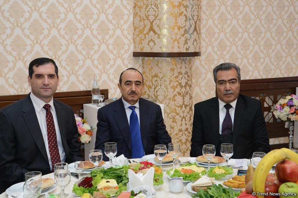 Ərdoğanın Bakı səfərinə saatlar qalmış ilginc gəlişmə: Əli Həsənovla şübhəli işbirliyində olan səfir niyə yola salındı?