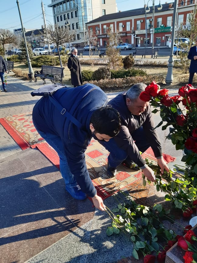 Həştərxanda Azərbaycanın ümummilli lideri Heydər Əliyevin xatirəsi yad edildi - FOTOLAR