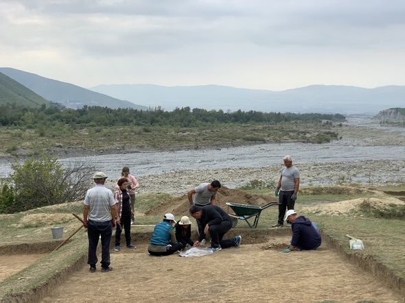Şəkidə qədim Albaniyaya aid yeni dəfn adətləri aşkarlandı - FOTOLAR