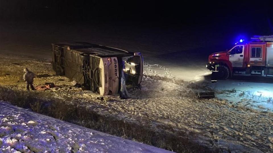 Rusiyada sərnişin avtobusu aşdı, ölənlər və xəsarət alanlar var
