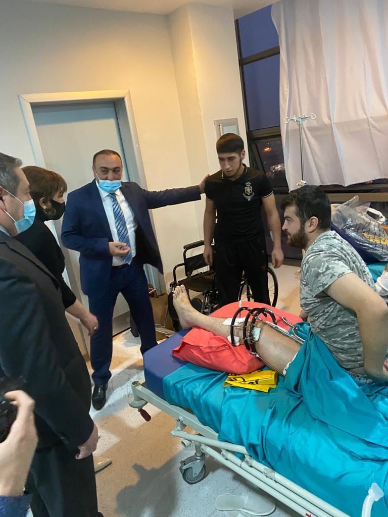 Nərimanov RİH-in müharibədən qələbə ilə qayıdan əməkdaşı belə qarşılandı – FOTOLAR