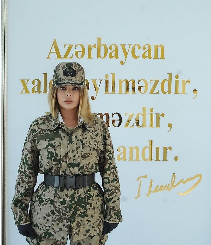 Hərbi forma geyinən şou-biznes nümayəndələrinə pis xəbər: CƏRİMƏLƏNƏCƏKLƏR - FOTOLAR