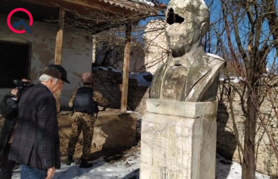 Polad Bülbüloğlu atasının Şuşadakı evində - FOTOLAR