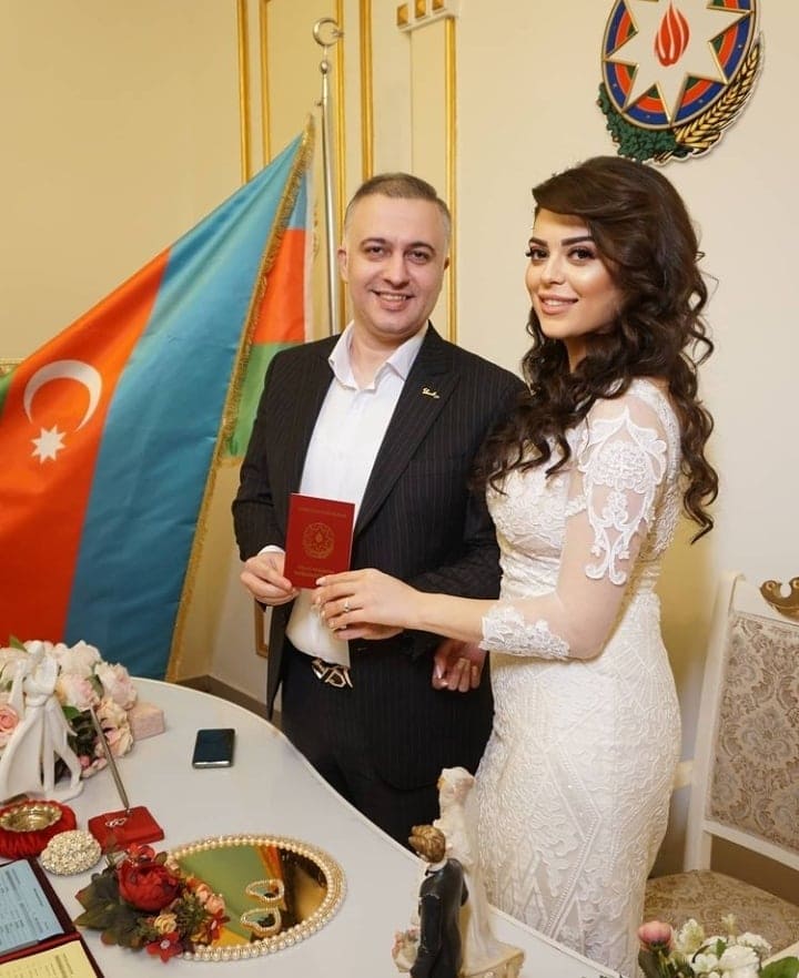 Azərbaycanın iki məşhur siması evləndi: "Heç kimin ailəsini dağıtmamışam" - FOTO
