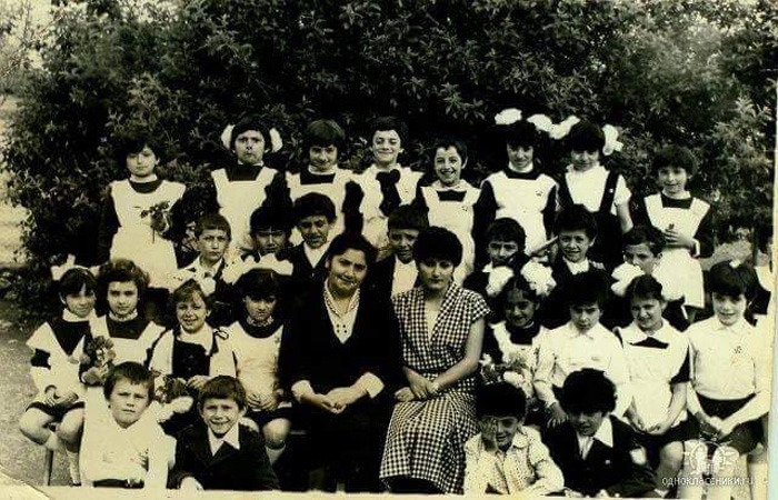 Araik Arutyunuyanın azərbaycanlı sinif yoldaşı: "Kitabla vurub ağız-burnunu dağıtdım” – Müsahibə - FOTOLAR