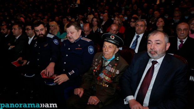 Erməni müxalifətinin rusiyalı polkovniklərlə "Yerevan baleti"" - Yeni ittifaq