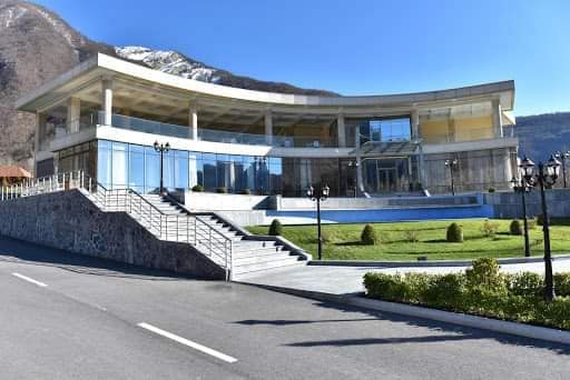 Abid Şərifovun "yataqxana" adlandırdığı lüks oteldən FOTOLAR