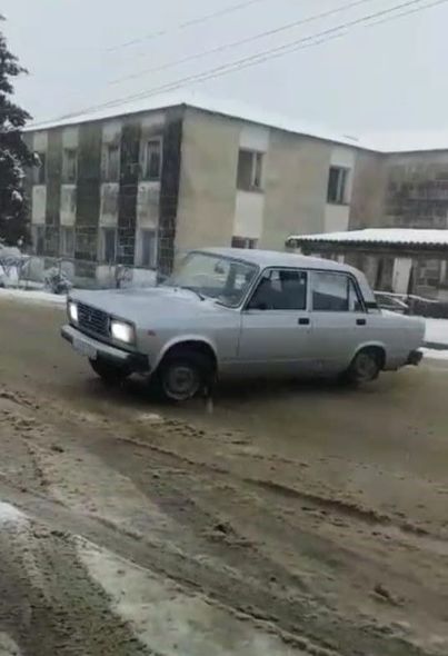 Qarlı yollarda avtoxuliqanlıq edən sürücülər saxlanıldı - FOTO