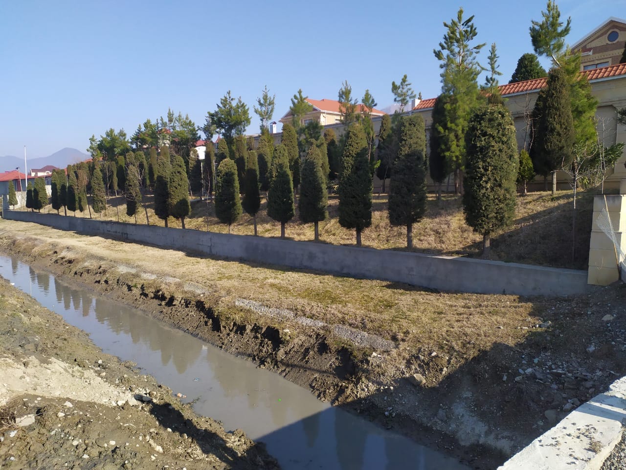 İsmayıllıda çay məcralarının və suvarma kanallarının təmizlənmə işləri davam etdirilir - FOTOLAR