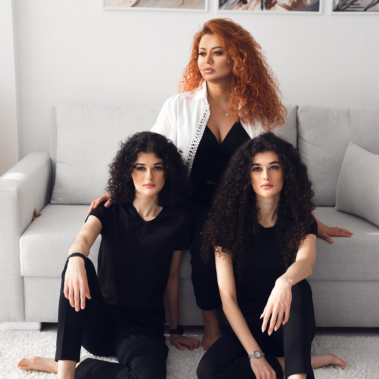 Əməkdar artistdən qızları ilə göz oxşayan 8 Mart FOTOSESSİYASI