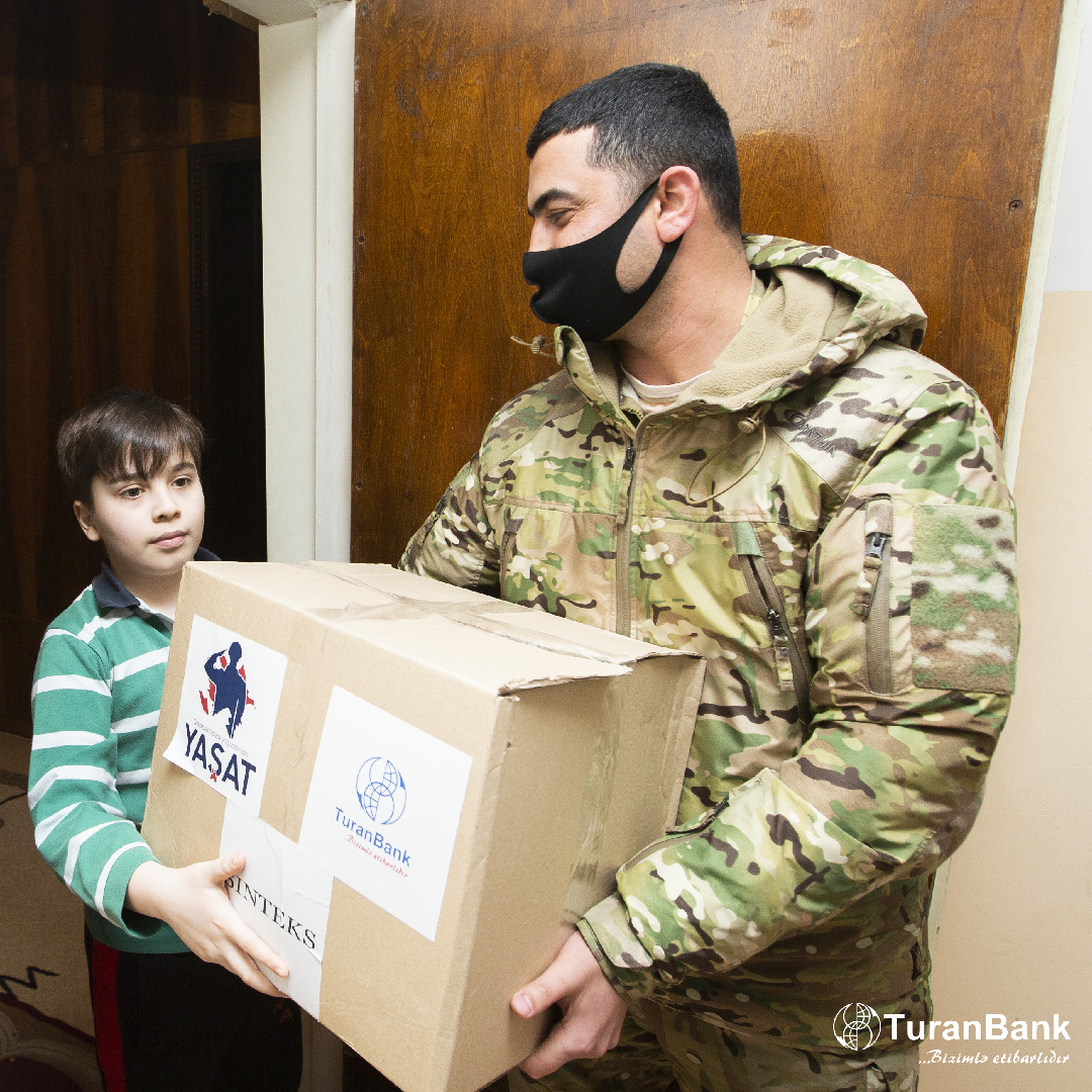 TuranBank şəhid ailələri və qazilərimizə Novruz sovqatları payladı - FOTO