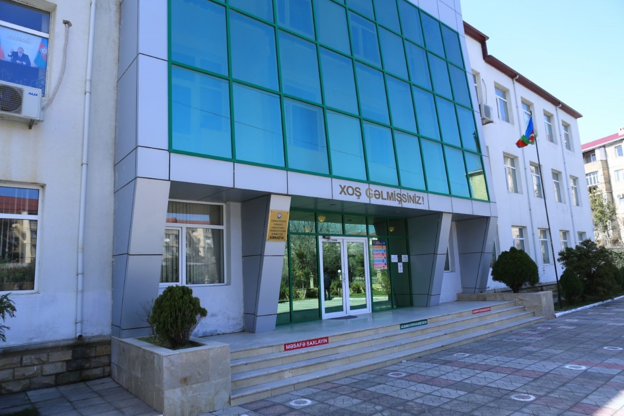 “McDonald’s Azerbaijan” Sumqayıtdakı internata 15 min AZN ianə edib - FOTOLAR