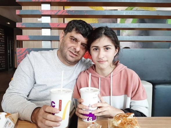 Dünən qəfil ölən aktyordan nələr qaldı? - 18 yaşlı oğlu, daim yanında olan qızı, yeni başladığı layihə... - FOTOLAR