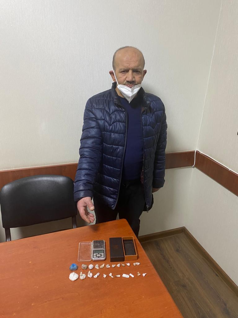 Bakıda narkotik vasitələrin satışı ilə məşğul olan şəxs saxlanıldı
