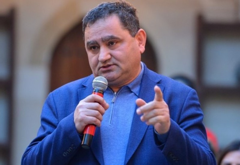 Deputat Əli Həsənovun ət dükanına çevirdiyi kitab mağazalarından danışdı: "Bir adam ölkəyə nə böyüklükdə zərbə vura bilərmiş..."