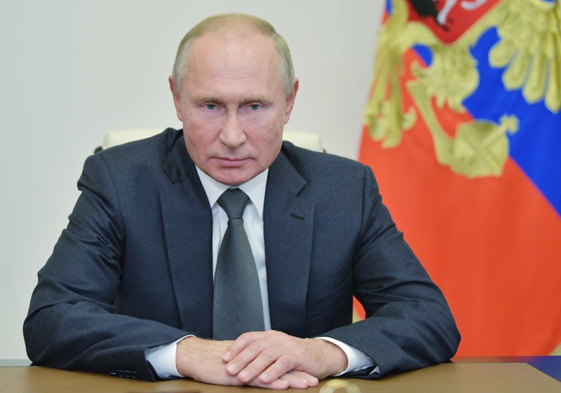 Putin azərbaycanlı rəqqası təltif etdi - FOTO