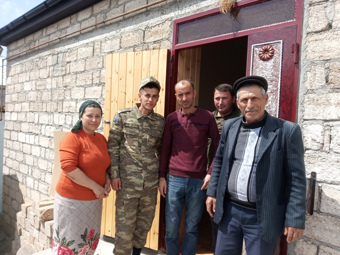 “İndi elə dayana bilmərəm!” - Topçu Vüsal məzuniyyətdə - Evlərindən reportaj