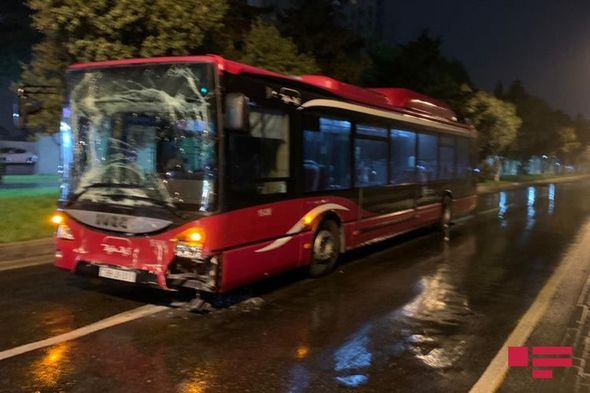 “Bakubus” MMC-yə məxsus avtobuslar qəzaya uğrayıb – FOTO
