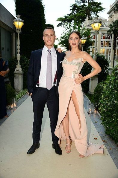 Hande Erçellə tətilə çıxdı, Serenay Sarıkaya ilə fotolarını sildi - FOTO