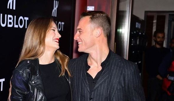 Hande Erçellə tətilə çıxdı, Serenay Sarıkaya ilə fotolarını sildi - FOTO