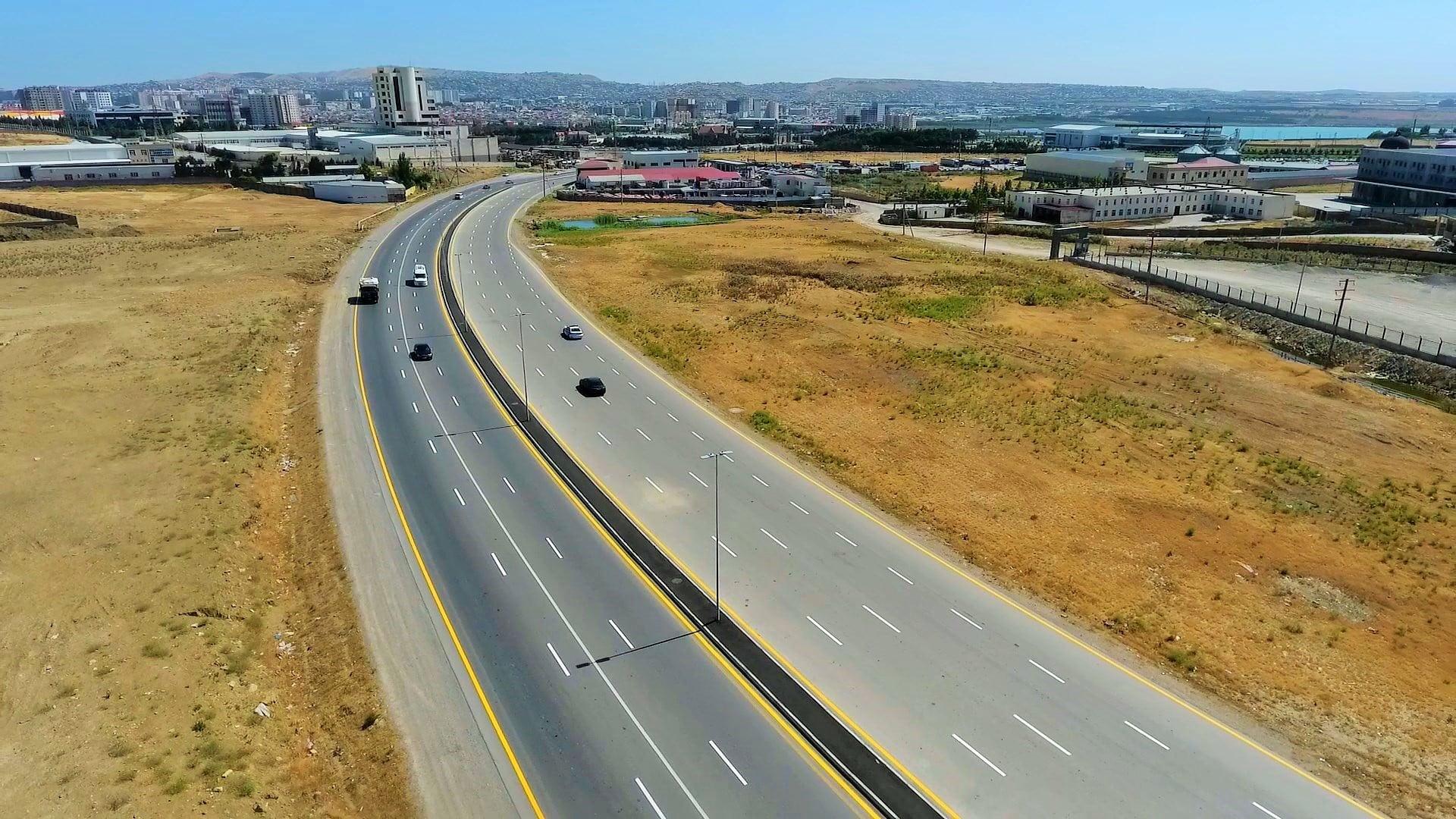 Bir sıra yollarda tıxac aradan qaldırılacaq