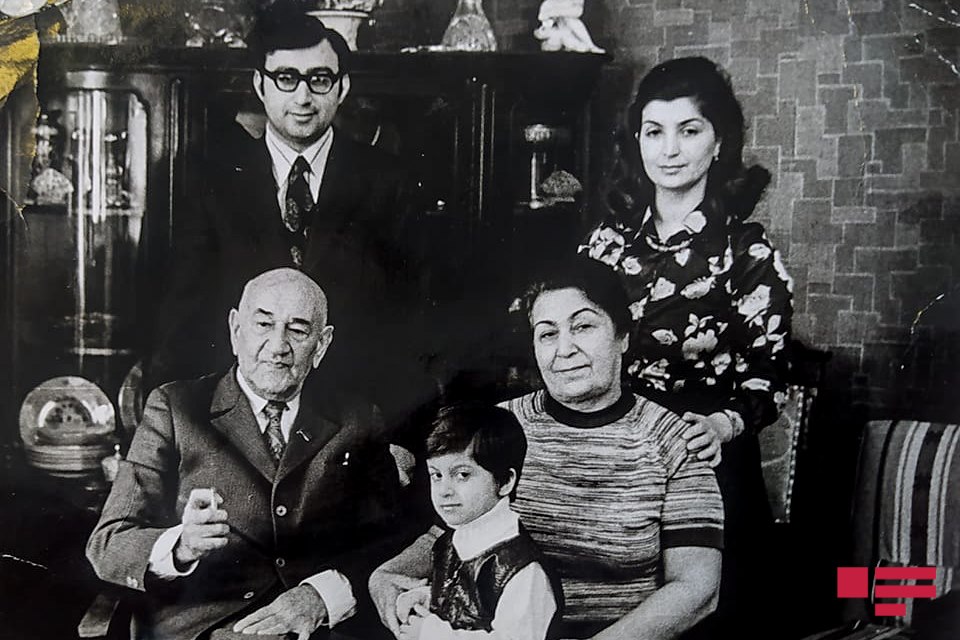 “Anam atamı Xalq artisti ilə yataq otağında tutdu” - Azərbaycanlı məşhurun oğlundan ŞOK AÇIQLAMA
