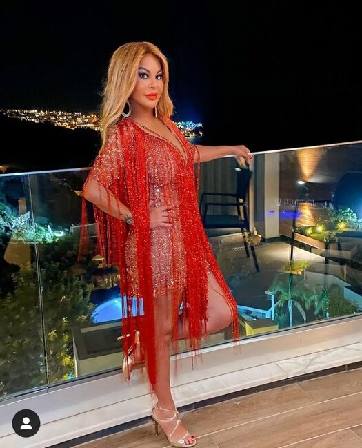 50 yaşlı Aygün Kazımova qısa libası ilə DİQQƏT ÇƏKDİ - FOTO