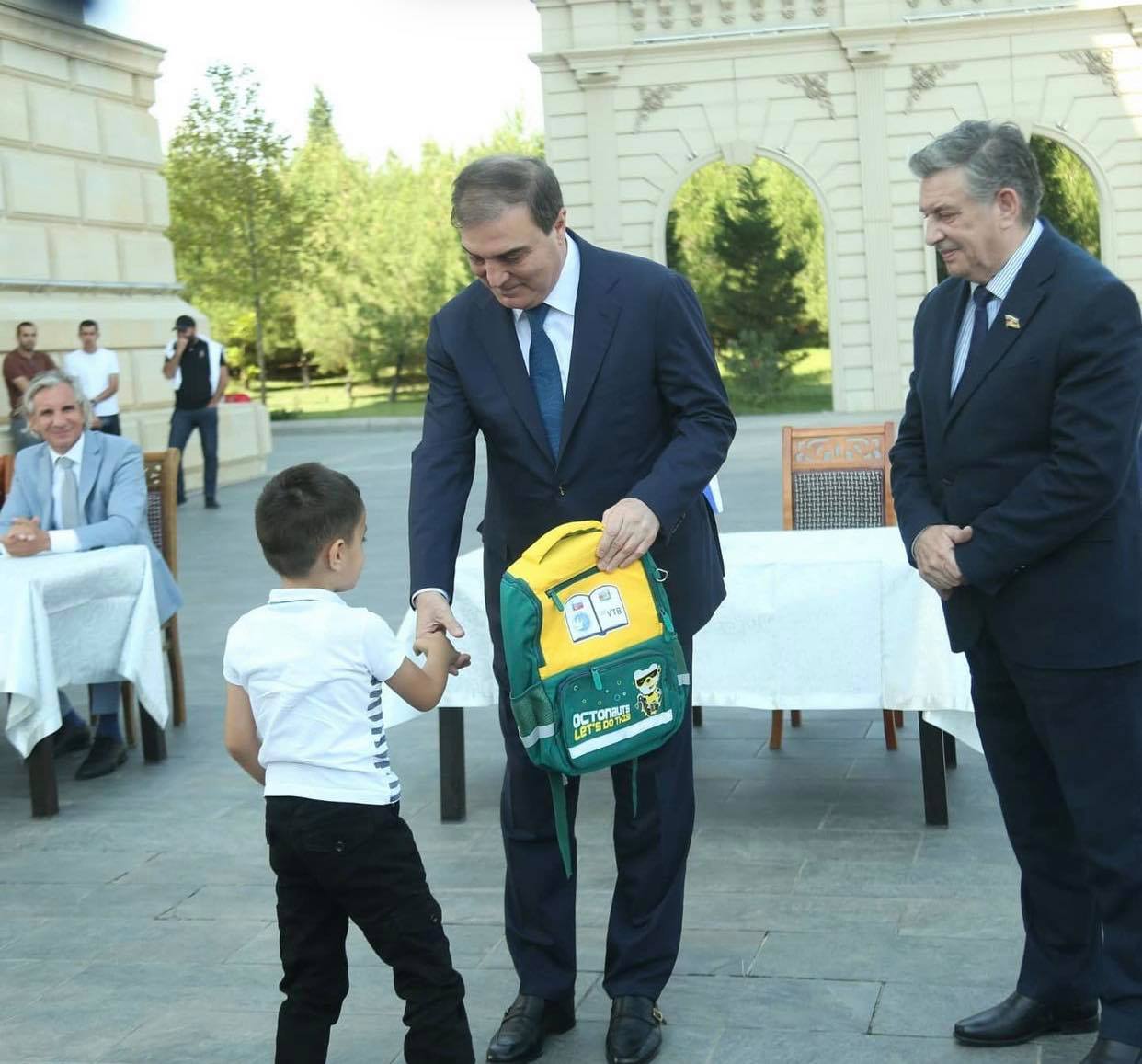 Gəncə RİH-in Rusiya bayrağı ŞOUSU: Zabelin nə vaxtdan Duma deputatıdır?