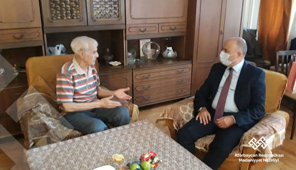 Xalq artisti Rəfiqə Axundovaya “Şöhrət” ordeni təqdim olunub - FOTO