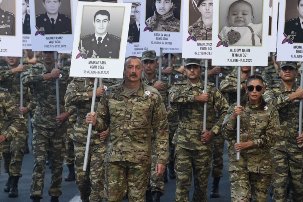 “Prezidentin yürüşdə yoldaşımın fotosunu daşıdığını görəndə çox təsirləndim”